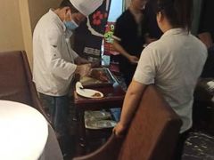 -湖庭壹品鸭王·传统北京烤鸭·别墅私房菜·庭院宵夜(江宁店)