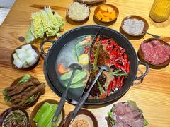 -乐闹闹重庆火鍋(民治店)