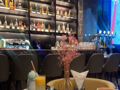 -星河吉酒店-BOND大堂吧·咖啡·简餐