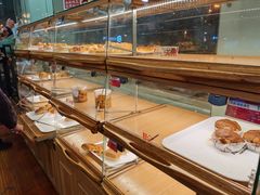 面包甜点陈列柜-新侨三宝乐面包店(崇文门店)