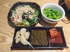 -洞庭洲·防空洞火锅·铜锅涮肉·烧烤(新百广场店)