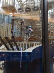 -PIPIKINGDOM皮皮王国欢乐号(欢乐海岸购物中心店)