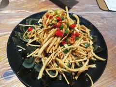 皮蛋拌馓子-沈记烧烤海鲜(江汉二路店)