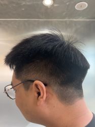 -Tloml salon