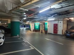 -兴业太古汇·停车场