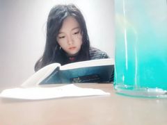 -新华里咖啡书吧(新华书店小寨店)