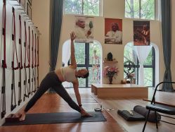 -成都阿难陀艾扬格瑜伽中心