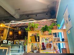 -初见咖啡(青大路店)