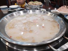 酸汤兔大锅-老来福·非遗酸汤兔(凯旋路店)