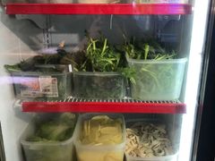 -运气牛自助酱大骨火锅(南京东路店)