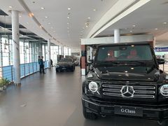 -成都中升之星奔驰4S店