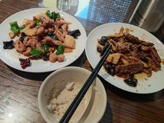 -泉畔人家·老济南经典鲁菜(大明湖店)