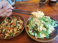 苦瓜炒蛋-苗湘食府(十年店)