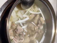 -喃喃椰·糟粕醋·椰子鸡火锅(七堡花园店)