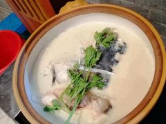 -忆江南·临江鱼馆