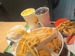 -麦当劳(四平路店)