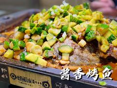 酱香味烤鱼-江边城外烤全鱼(龙德广场店)