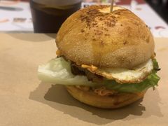 秘汁炭烤风味牛堡-必胜客(燕郊永旺店PHDI店)