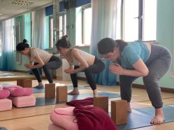 -爱尔乐美孕产瑜伽·普拉提