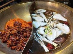 -沸炉重庆老火锅(军事博物馆店)