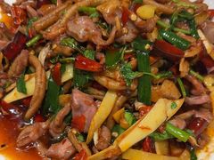 -老滇山寨•云南特色菜•地方菜•民族风情歌舞表演(金碧店)