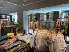 -URBAN REVIVO(北京斯普瑞斯奥特莱斯店)