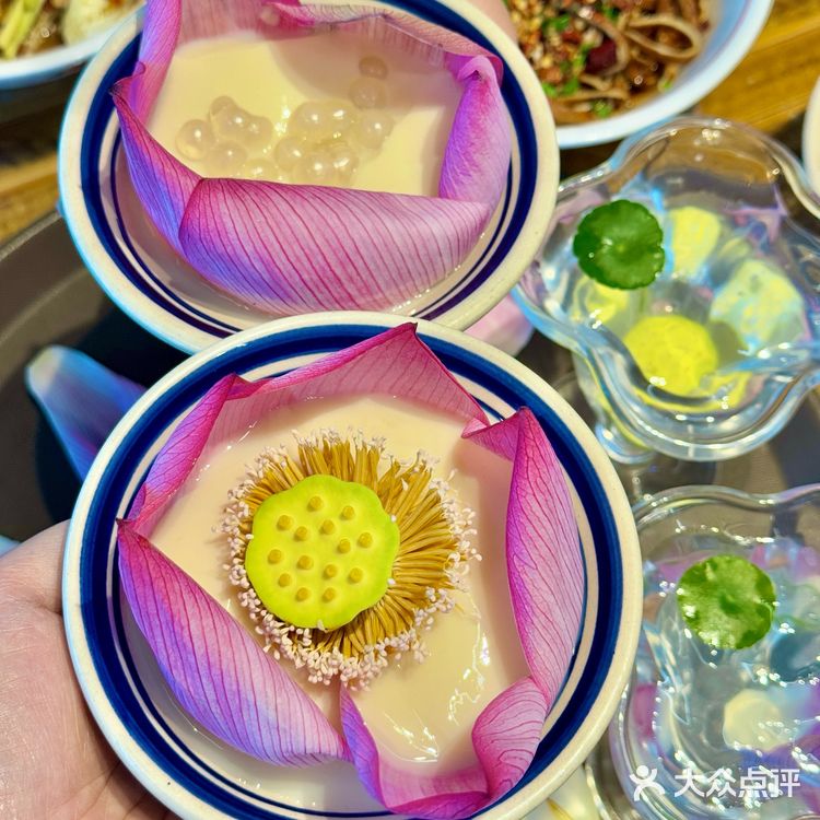 被朋友按头安利八百遍的店❗️今天❗️终于❗️吃上了