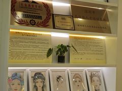 -首脑美容美发化妆美甲培训学校(龙岗校区)