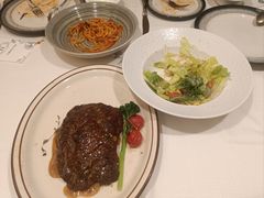 -马克西姆俄罗斯餐厅(通亚街店)