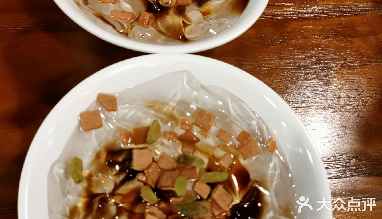 推荐他们家的小黄鱼，很好吃，很进味