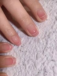 -悦指间美甲美睫