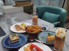 -Hi City·城市之巅