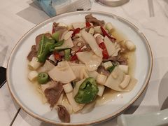-犇逸·乐山跷脚牛肉·四川现炒(览海店)