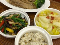 -雪梅月子中心(华侨城店)
