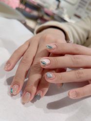 -丽心自助美甲美睫