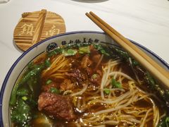 -镇南锅盖面馆(解放路店)