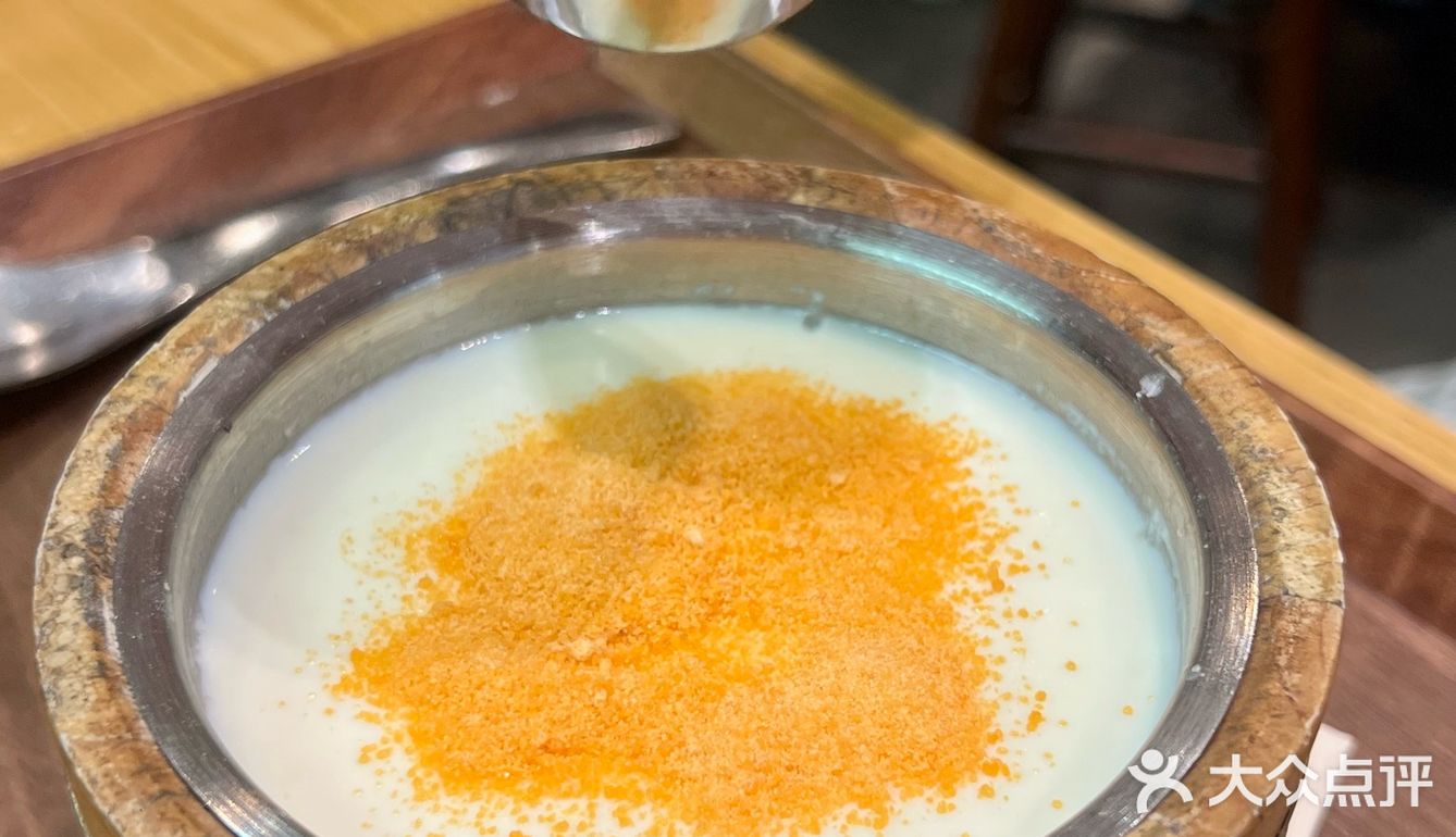 码住！！香港铜锣湾出现巨型冰沙啦！！