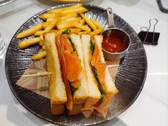 三文鱼牛油果三明治-ZEMOCAFE·FUSION FOOD(西交利物浦店)