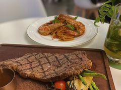 -Oasis Bar & Grill