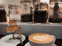 -Café Monson