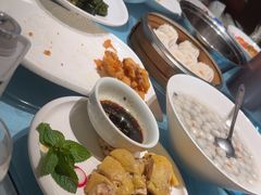 -侬佳蒸菜馆(听潮店)