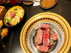 -山川小町·极番烧肉(新地假日广场店)