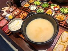 -银米·云南传统过桥米线(双廊黑金冠店)