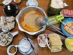 -老何家后安粉·糟粕醋海鲜火锅(三亚湾椰梦长廊店)