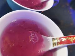 紫薯银耳汤-忘忧草融合私房菜(红鼎国际店)