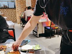 -马路牙子烧烤音乐酒馆(望京店)