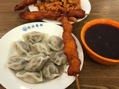 -同济大学本部学苑饮食广场