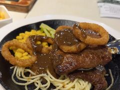 -汤姆家的牛排意面披萨(新城市广场店)