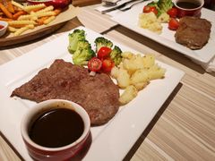 臻选嫩肩牛排-必胜客(省府店)