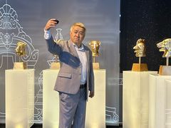 -厦门帷幕开啦红地毯蜡像艺术馆